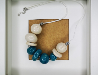 Iris-Collier 9 perles céramique-Bleu Turquoise