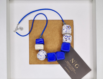 Bleuet-Collier perles céramiques, bleu nuit et moucheté bleu